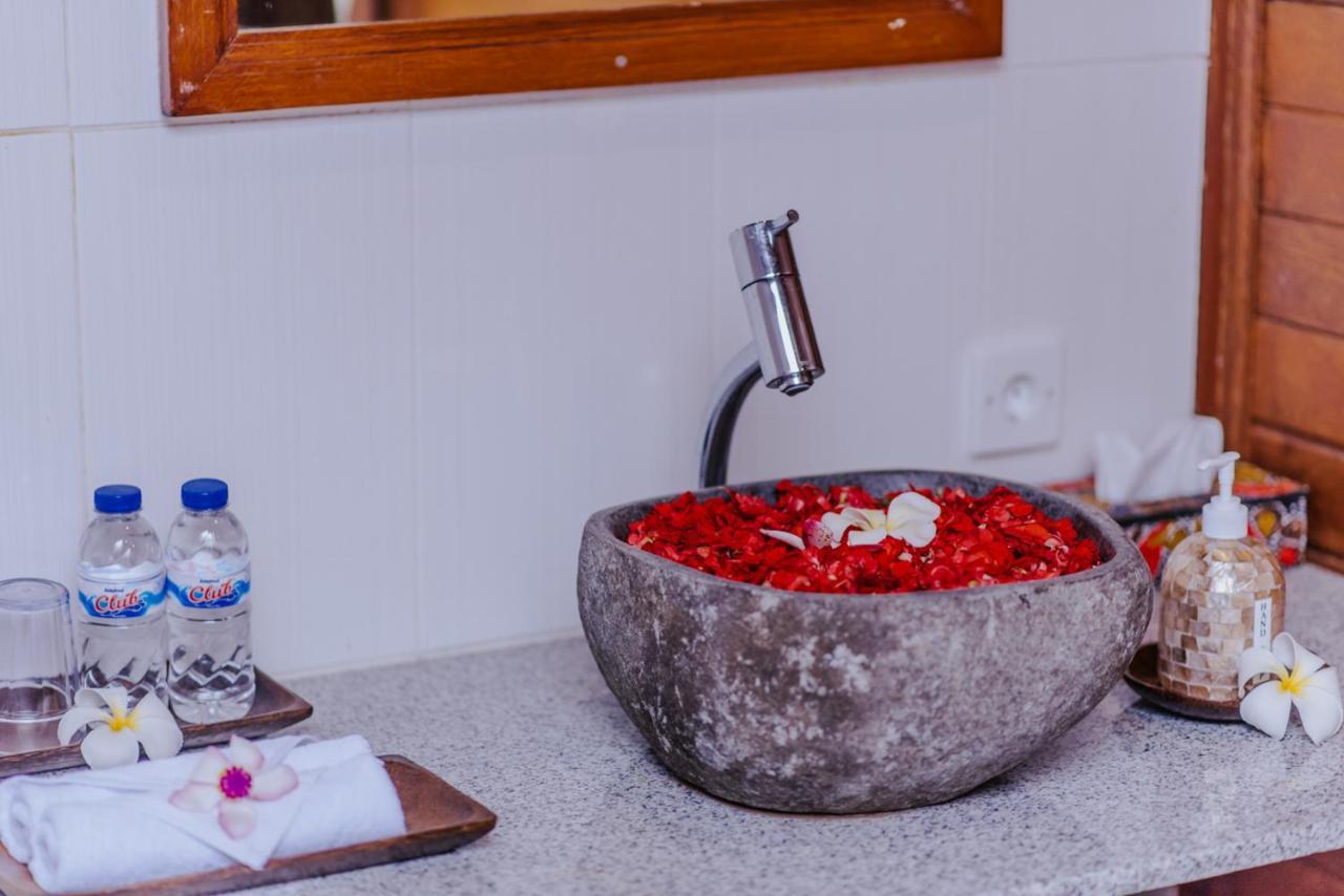Lembongan Small Heaven Bungalow ภายนอก รูปภาพ